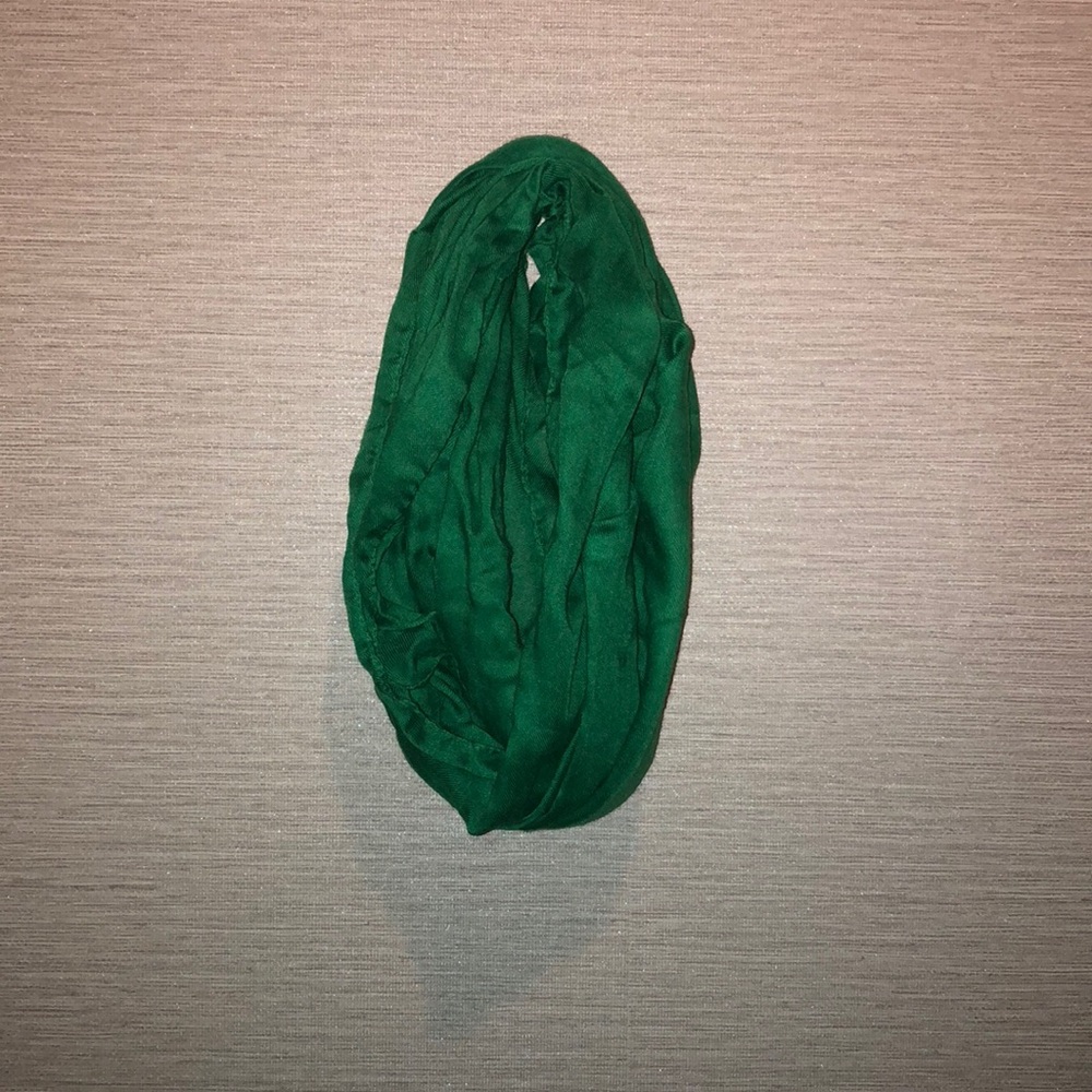 Mini green infinity scarf